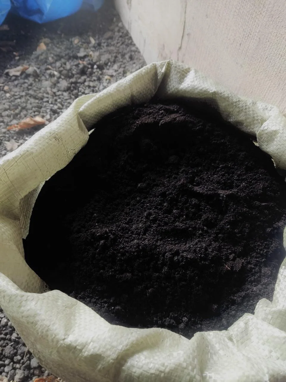 Must muld kompostiga